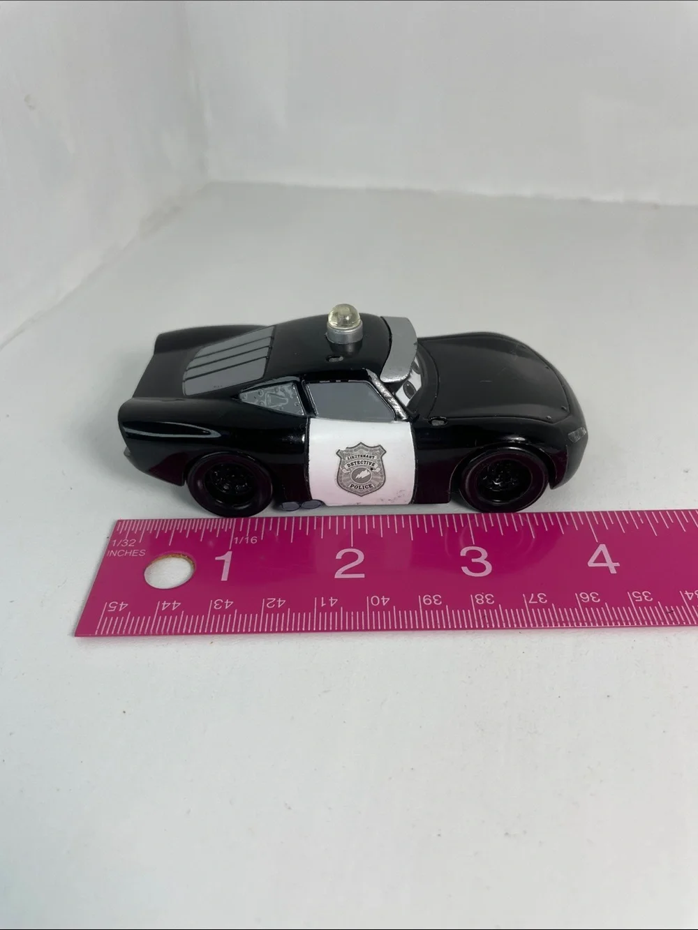 Disney Pixar Cars 2 Police Car Detective Lightning McQueen Diecast *AS IS